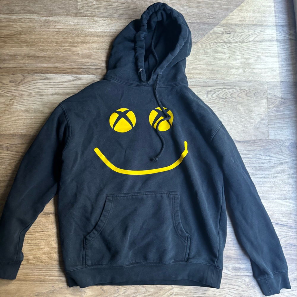 Xbox makes me happy hoodie small